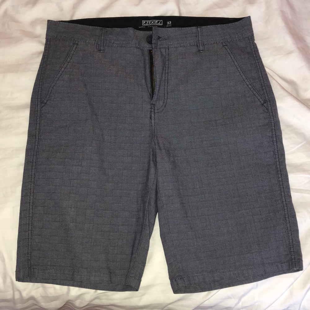 NWOT Ezekiel shorts